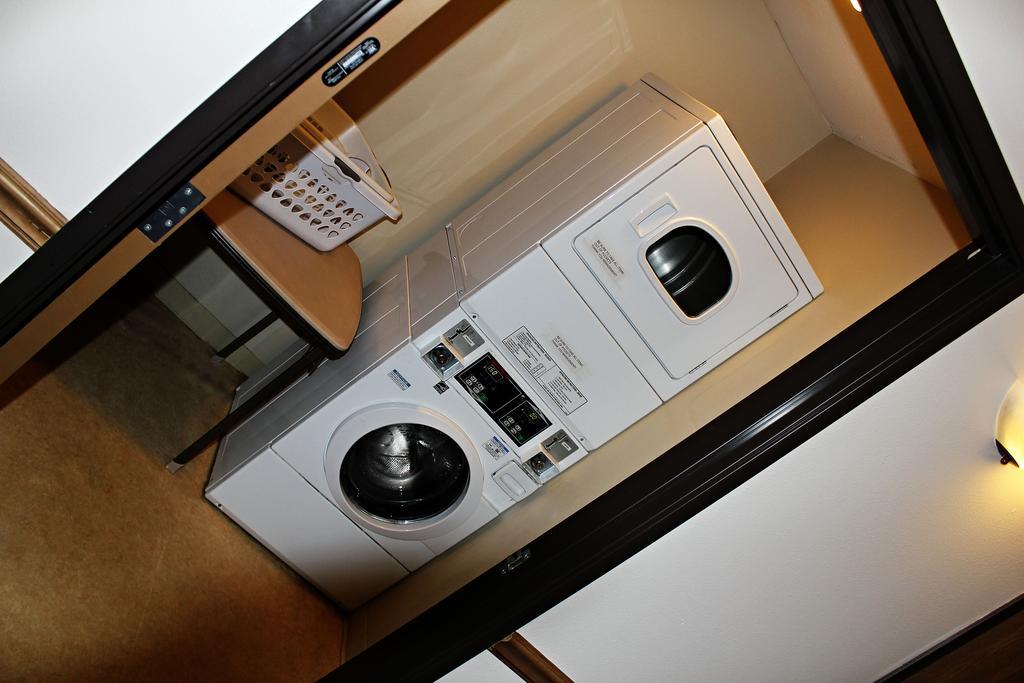 Capri Inn & Suites - Beatrice Ngoại thất bức ảnh