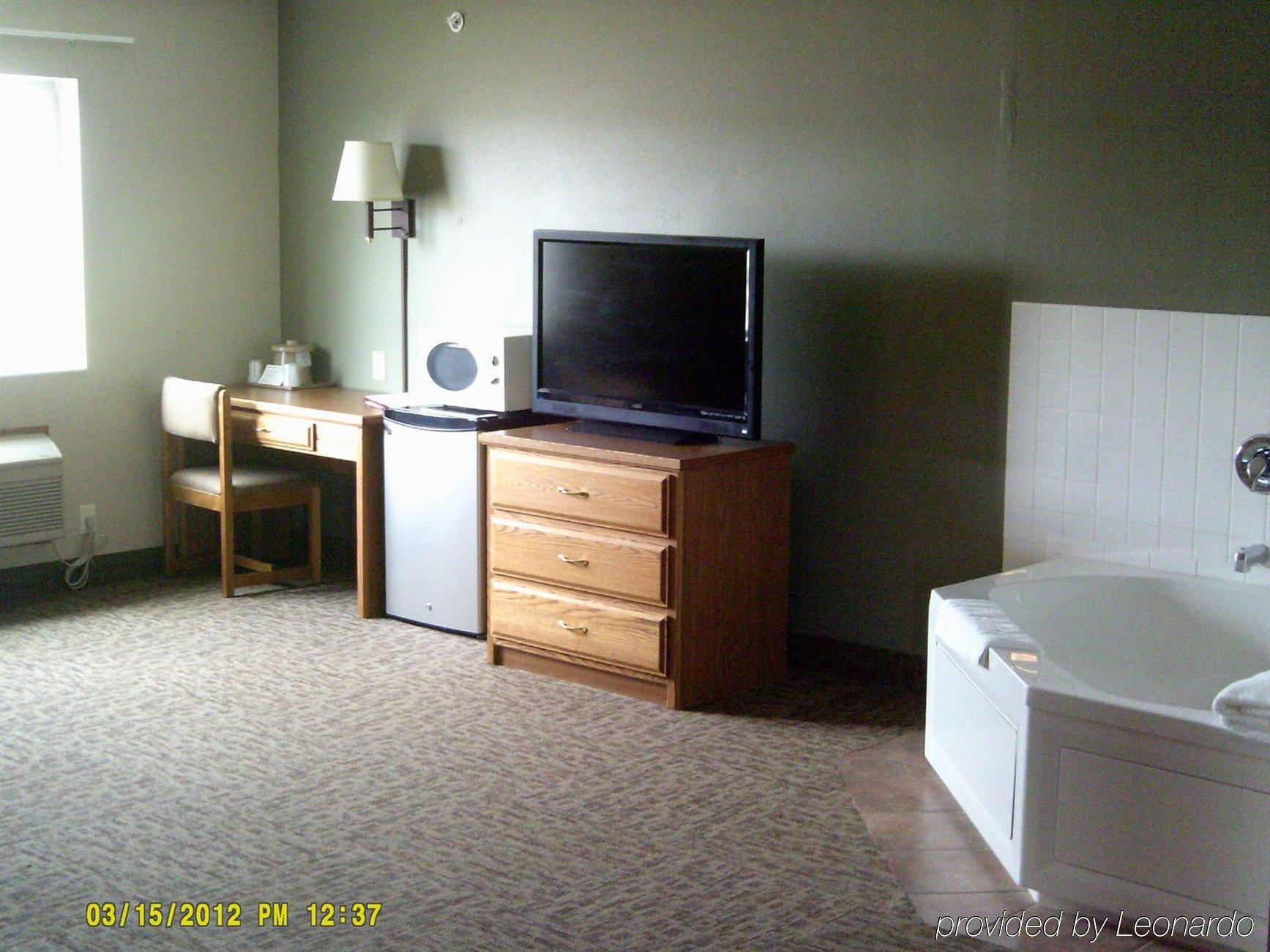 Capri Inn & Suites - Beatrice Ngoại thất bức ảnh